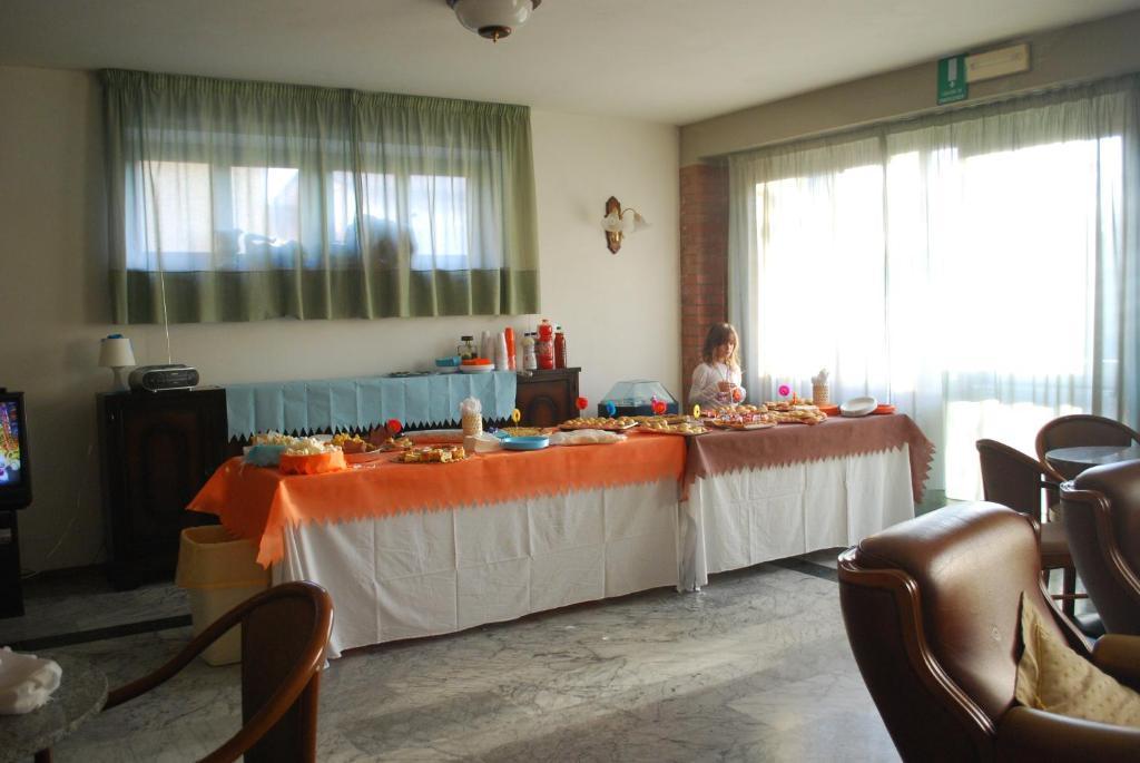 Albergo Smeraldo Castelnuovo Magra Ngoại thất bức ảnh