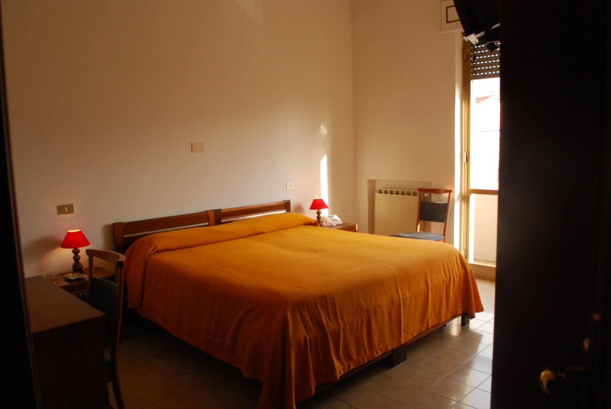 Albergo Smeraldo Castelnuovo Magra Ngoại thất bức ảnh